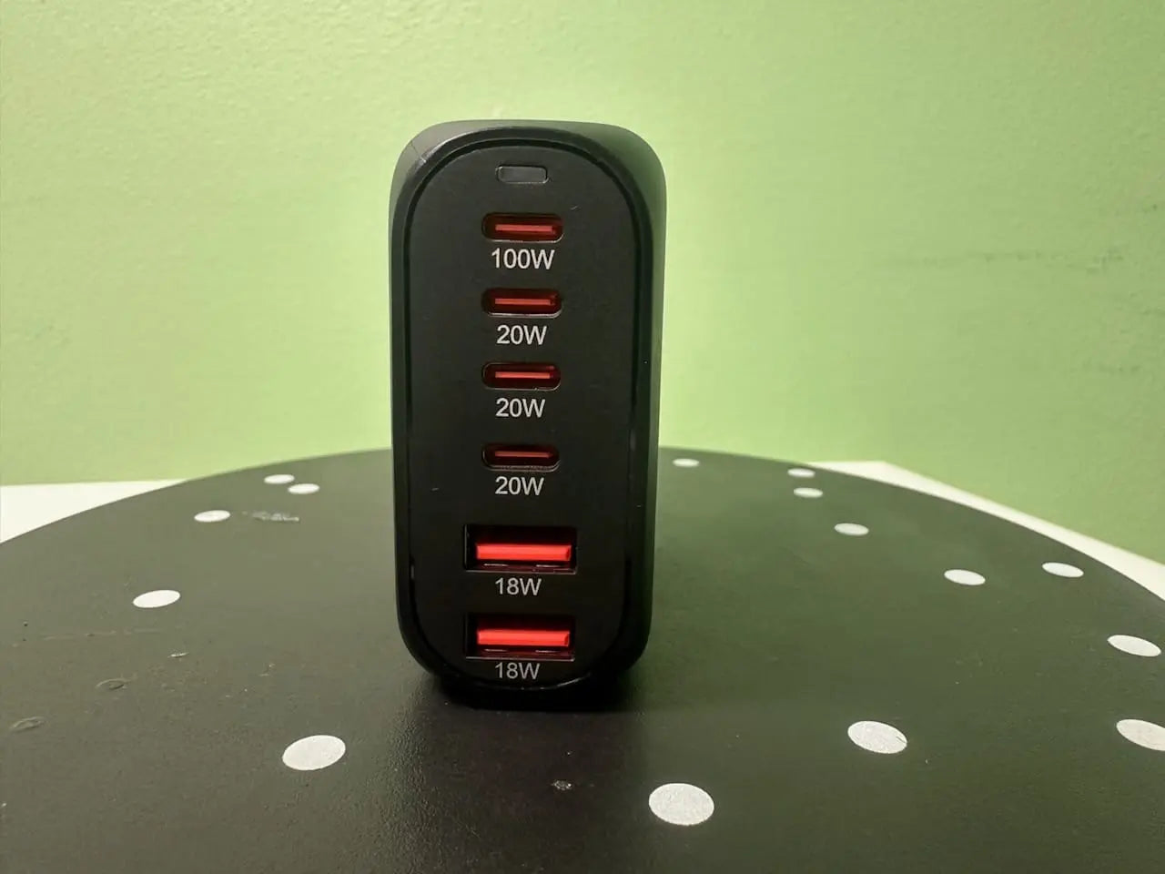 200W PD Charger for Mobile Phones and Electronics - Universal USB Wall Charger